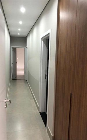 Casa de condomínio à venda com 160m², 3 quartos e 4 vagas