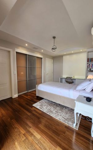 Apartamento à venda com 300m², 4 quartos e 5 vagas Apartamento à venda com 300m², 4 quartos e 5 vagasQuarto