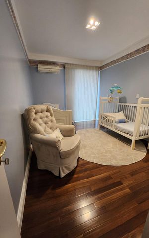 Apartamento à venda com 300m², 4 quartos e 5 vagas Apartamento à venda com 300m², 4 quartos e 5 vagasQuarto