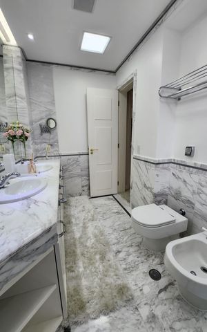 Apartamento à venda com 300m², 4 quartos e 5 vagas Apartamento à venda com 300m², 4 quartos e 5 vagasBanheiro