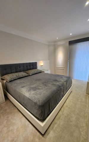 Apartamento à venda com 300m², 4 quartos e 5 vagas Apartamento à venda com 300m², 4 quartos e 5 vagasQuarto
