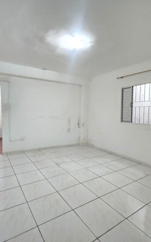 Casa para alugar com 110m², 5 quartos e 1 vaga Casa para alugar com 110m², 5 quartos e 1 vagaQuarto
