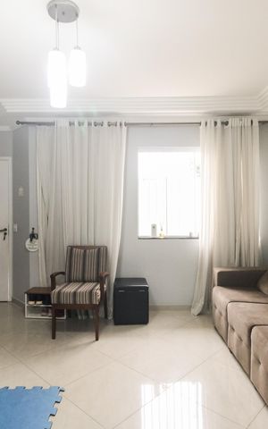 Casa de condomínio à venda com 120m², 3 quartos e 4 vagas Casa de condomínio à venda com 120m², 3 quartos e 4 vagasSala