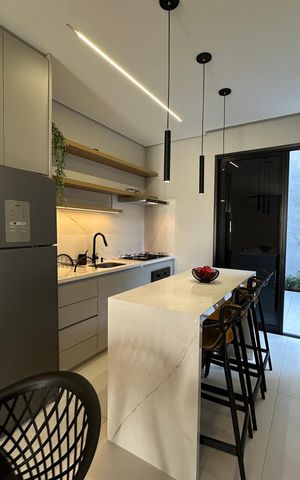 Casa à venda com 138m², 3 quartos e 2 vagas Casa à venda com 138m², 3 quartos e 2 vagasCozinha
