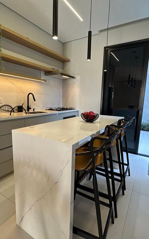 Casa à venda com 138m², 3 quartos e 2 vagas Casa à venda com 138m², 3 quartos e 2 vagasCozinha