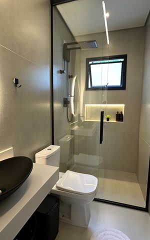 Casa à venda com 138m², 3 quartos e 2 vagas Casa à venda com 138m², 3 quartos e 2 vagasBanheiro Social