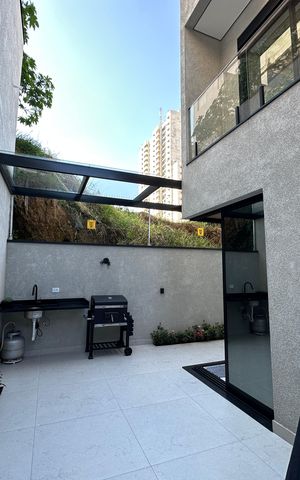 Casa à venda com 138m², 3 quartos e 2 vagas Casa à venda com 138m², 3 quartos e 2 vagasQuintal