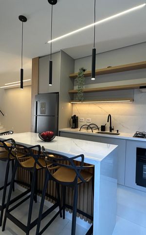 Casa à venda com 138m², 3 quartos e 2 vagas Casa à venda com 138m², 3 quartos e 2 vagasCozinha