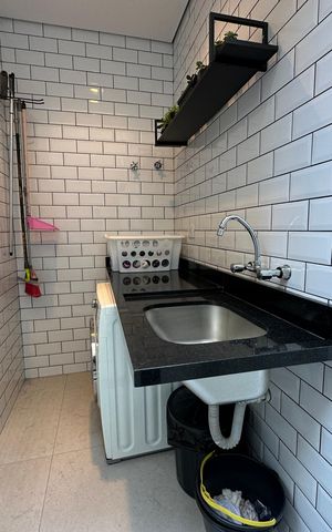 Casa à venda com 138m², 3 quartos e 2 vagas Casa à venda com 138m², 3 quartos e 2 vagasÁrea de Serviço