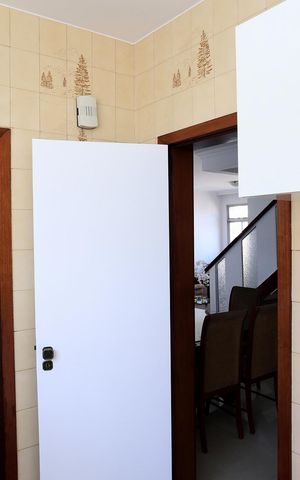 Apartamento à venda com 230m², 4 quartos e 2 vagas Apartamento à venda com 230m², 4 quartos e 2 vagasCozinha