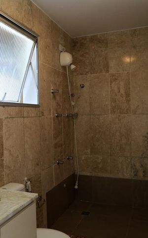 Apartamento à venda com 230m², 4 quartos e 2 vagas Apartamento à venda com 230m², 4 quartos e 2 vagasBanheiro da Suíte 1