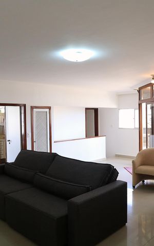 Apartamento à venda com 230m², 4 quartos e 2 vagas Apartamento à venda com 230m², 4 quartos e 2 vagasSala de Jantar