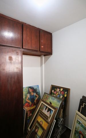 Apartamento à venda com 230m², 4 quartos e 2 vagas Apartamento à venda com 230m², 4 quartos e 2 vagasQuarto de Serviço