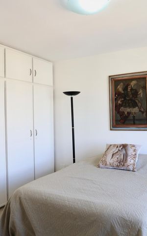 Apartamento à venda com 230m², 4 quartos e 2 vagas Apartamento à venda com 230m², 4 quartos e 2 vagasSuíte 1