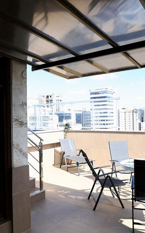 Apartamento à venda com 230m², 4 quartos e 2 vagas Apartamento à venda com 230m², 4 quartos e 2 vagasChurrasqueira