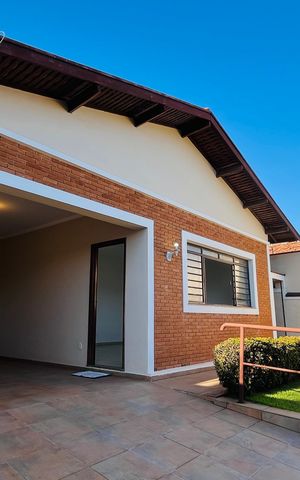 Casa à venda com 139m², 3 quartos e 2 vagas