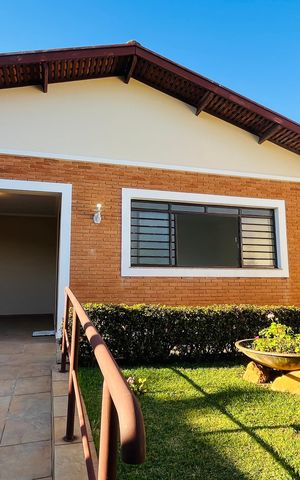 Casa à venda com 139m², 3 quartos e 2 vagas