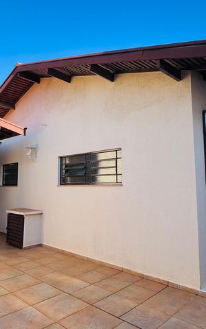 Casa à venda com 139m², 3 quartos e 2 vagas
