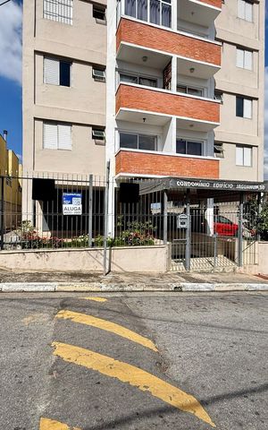 Apartamento para alugar com 45m², 2 quartos e 1 vaga Apartamento para alugar com 45m², 2 quartos e 1 vagaFachada