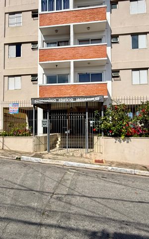 Apartamento para alugar com 45m², 2 quartos e 1 vaga Apartamento para alugar com 45m², 2 quartos e 1 vagaFachada