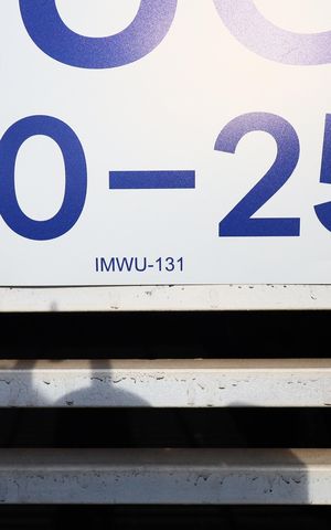 Casa à venda com 350m², 3 quartos e 2 vagasPlaca IMWU-131