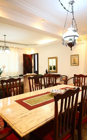 Casa à venda com 350m², 3 quartos e 2 vagasSala