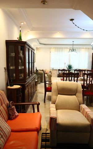 Casa à venda com 350m², 3 quartos e 2 vagasSala