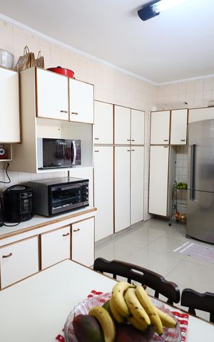 Casa à venda com 350m², 3 quartos e 2 vagasCozinha