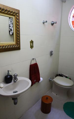 Casa à venda com 350m², 3 quartos e 2 vagasLavabo