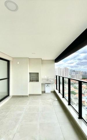Apartamento à venda com 111m², 3 quartos e 2 vagas Apartamento à venda com 111m², 3 quartos e 2 vagasVaranda