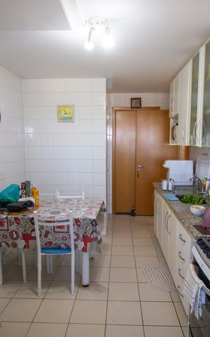 Apartamento à venda com 97m², 3 quartos e 1 vagaÁrea de serviço