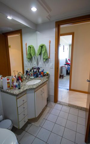 Apartamento à venda com 97m², 3 quartos e 1 vagaBanheiro da Suíte