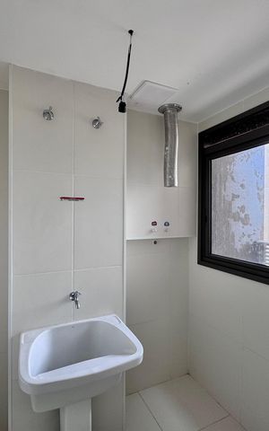 Apartamento à venda com 205m², 3 quartos e 3 vagas Apartamento à venda com 205m², 3 quartos e 3 vagasÁrea de Serviço