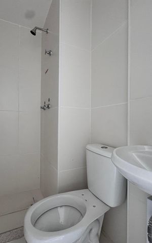 Apartamento à venda com 205m², 3 quartos e 3 vagas Apartamento à venda com 205m², 3 quartos e 3 vagasÁrea de Serviço - Banheiro