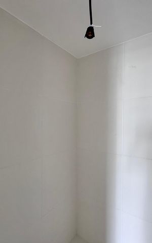 Apartamento à venda com 205m², 3 quartos e 3 vagas Apartamento à venda com 205m², 3 quartos e 3 vagasCozinha - Depensa