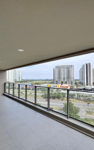 Apartamento à venda com 205m², 3 quartos e 3 vagas Apartamento à venda com 205m², 3 quartos e 3 vagasVaranda