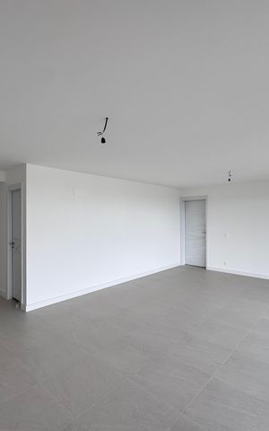 Apartamento à venda com 205m², 3 quartos e 3 vagas Apartamento à venda com 205m², 3 quartos e 3 vagasSala