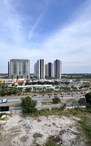 Apartamento à venda com 205m², 3 quartos e 3 vagas Apartamento à venda com 205m², 3 quartos e 3 vagasVaranda