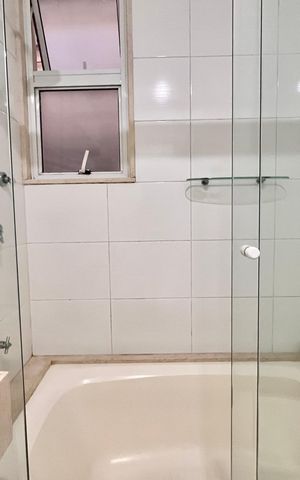 Apartamento para alugar com 40m², 1 quarto e sem vaga Apartamento para alugar com 40m², 1 quarto e sem vagaBanheiro da Suíte