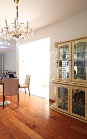 Casa para alugar com 269m², 3 quartos e 3 vagasSala