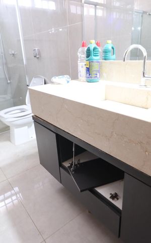 Casa para alugar com 269m², 3 quartos e 3 vagasBanheiro Social