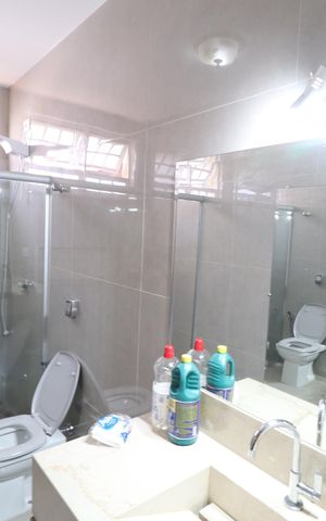 Casa para alugar com 269m², 3 quartos e 3 vagasBanheiro Social