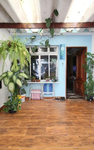 Casa à venda com 77m², 3 quartos e 1 vagaGaragem