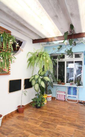 Casa à venda com 77m², 3 quartos e 1 vagaGaragem