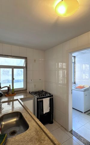 Apartamento à venda com 95m², 2 quartos e 2 vagas Apartamento à venda com 95m², 2 quartos e 2 vagasCozinha e Área de Serviço