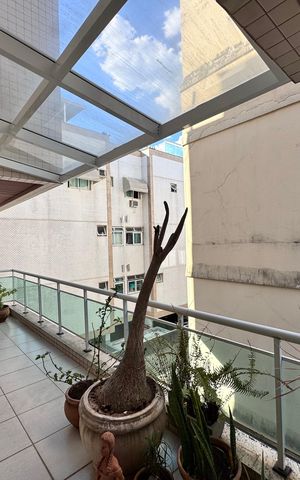 Apartamento à venda com 95m², 2 quartos e 2 vagas Apartamento à venda com 95m², 2 quartos e 2 vagasVaranda