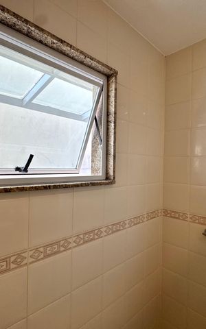 Apartamento à venda com 95m², 2 quartos e 2 vagas Apartamento à venda com 95m², 2 quartos e 2 vagasBanheiro Social