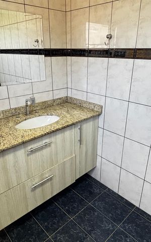 Casa para alugar com 356m², 3 quartos e 4 vagasBanheiro da Suíte 3