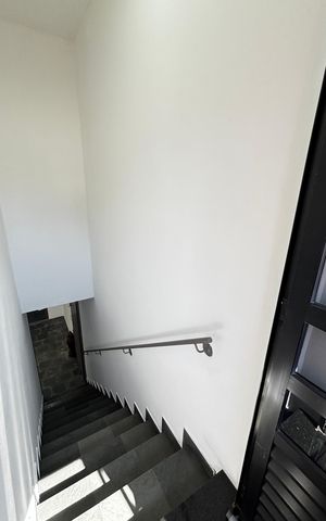 Casa para alugar com 356m², 3 quartos e 4 vagasEscada