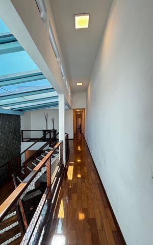 Casa para alugar com 356m², 3 quartos e 4 vagasCorredor